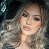 Sandy Reyna's Instagram, Twitter & Facebook