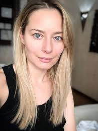 „joaca în curte și mersul desculț cresc pofta de mâncare și imunitatea copiilor. Laura Cosoi A Spus AdevÄƒrul Despre OperaÈ›iile Estetice ExistÄƒ Pe PiaÈ›Äƒ O Multitudine De Variante