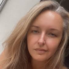 Donna Moxon (@donnamoxon01)