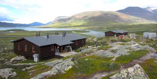 Leave the kungsleden trail and trek east to kebnekaise mountain station in the laddjuvaggi valley. Travelog