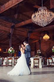 Rustic Red Barn Wedding Venues Dfw Red Barn Wedding Barn Wedding Venue Barn Wedding