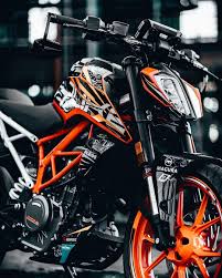 Was Ist Das Denn Bitte Fur Ein Geiles Wetter Die Sonne Brennt Hier Ja Ktm Duke 390 Sena 20s Evo So Ktm Duke Ktm New Luxury Cars