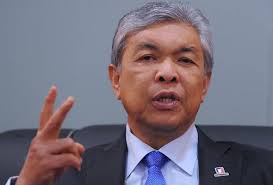 Sehubungan itu, rizalman menegaskan akan menggunakan segala saluran baca: Zahid Kecewa Berita Penahanan Ketua Bahagian Umno