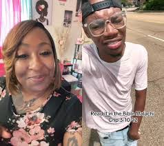 Sandra Derouen's Instagram, Twitter & Facebook