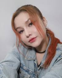 Samantha Melanie Coates added a...