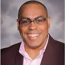 Elroy Cartwright's Instagram, Twitter & Facebook