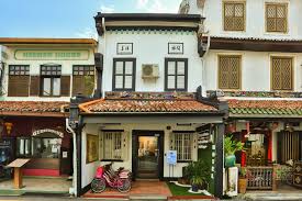 It features a fitness centre with steam room and sauna facilities. 10 Hotel Terbaik Berdekatan A Famosa Bandar Hilir C Letsgoholiday My