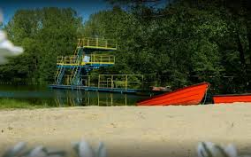 Celé koupaliště je koncipováno a navrženo hlavně pro vyžití rodin s malými dětmi. Plazove Koupaliste Lauchhammer West