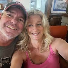 Any good dog boarding with availability 11/27-12/1 for two small dogs in  Texarkana?