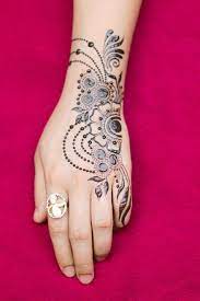 Supaya lebih tahu secara detail mengenai henna tangan, alangkah baiknya baca terlebih dahulu. Mendi Tato Pengantin Tangan Pacar Desain Pacar Pengantin Indian Pengantin Pakistan Busana Pengantin Wanita Desain Tato Tato Artis Artis Mehndi Pola Pacar Pikist