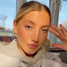 Ella Davidson (@_yungposh_)