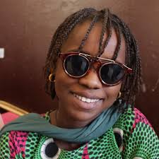 Mobile eye clinic at the gateway to the desert