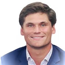 Excited to share that I will be starting my MBA at the Villanova School of  Business this Fall!