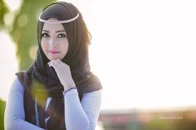 Dalam ayat ini, allah swt. Makna Perhiasan Dalam Qur An Surat An Nur Ayat 31 Bangkitmedia