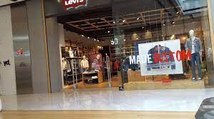 Shop the diana ferrari styles that catch your eye for our birdsnest stylists' exclusive advice, including completed outfits and style recommendations. Visual Merchandising Westfield Miranda 1 November 2016 Posterboy Printing