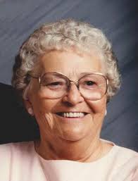 Ellen Mantz's Instagram, Twitter & Facebook