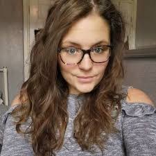 Abbie Britton's Instagram, Twitter & Facebook