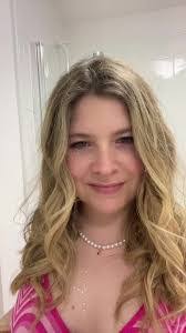 Rebecca Coburn's Instagram, Twitter & Facebook