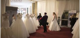 Rochii de mireasa, costume de mire, invitatii, decoruri, bijuterii, dulciuri, artificii. Planifica Ti Nunta Intr O Zi La Timisoara Devenit Deja