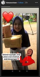 Umur 38 tahun) atau populer dengan nama ifan seventeen adalah seorang penyanyi dan aktor berkebangsaan indonesia. Ifan Seventeen Posting Foto Anaknya Untuk Pertama Kali Warganet Kaget Dan Ikut Bersimpati
