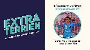 Handbalista a făcut parte din. 73 Cleopatre Darleux Handball Danseuse De Salsa Super Maman Gardienne De L Equipe De France Youtube