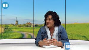 Caroline ann maria van der plas (pronounced ˈkɛɹəˌlaɪn ɑn maːˈriaː vɑn dɛr plɑs; Bbtv Caroline Van Der Plas Even Het Nieuwe Meisje In De Zandbak Pesten Youtube