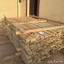 خشب مقاولات مستعمل بحالة ممتازة للبيع