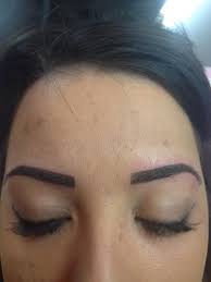 Restructuration de sourcils chatain clair en poil à poil serré occitanie. Maquillage Semi Permanent Sourcils Avant Apres Pauline Esthetique