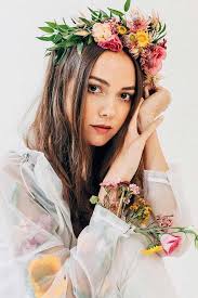 5 tips for using flowers in a photoshoot. 25 Flower Crown Accessories For Your Bright And Unique Image Flower Crown Flower Photoshoot Traditional Bride