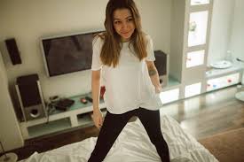 Wallpaper girl, TV, photographer, girl, photography, photographer, KikiBoy  for mobile and desktop, section девушки, resolution 2000x1333 - download