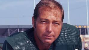 Listen as Cherry Starr talks to Bart Starr Award winner Eli Manning