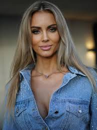 Happy Tuesday 🫶🏼! #portrait #photoftheday #photography #fyp