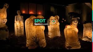 Stranger things has always been a melting pot of various 80s movies, drawing inspiration from sources as diverse as e.t. The Cemetery Lights For Halloween Outside The House Of Dustin Henderson Gaten Matarazzo In Stranger Things S02e01 Spotern