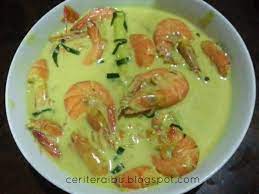 Masak lemak cili api dekat empire assam pedas ni boleh tahan sedap, sama level macam masakan ibu tapi bab salai tu. Resepi Udang Masak Lemak Cili Api Ceritera Ibu