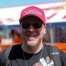 parker (@ParkerEales)