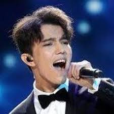 Caryn Chee's Instagram, Twitter & Facebook