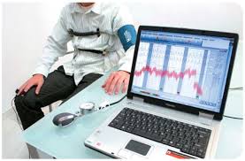 A polygraph, popularly referred to as a lie detector test, is a device or procedure that measures and records several physiological indicators such as blood pressure, pulse, respiration, and skin conductivity while a person is asked and answers a series of questions. Rosa Valenti Giurista E Criminologo Macchina Della Verita O Poligrafo Come Funziona