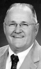 More than 2,000 acres burn in Dry Hollow fire