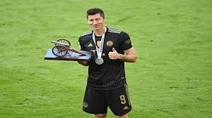 Huge collection, amazing choice, 100+ million high quality, affordable rf and rm images. Lewandowski Scores In Last Minute To Break Bundesliga Record Loop St Lucia