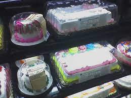 Eight inch round cakes from kroger bakery are the cheapest available starting at just $9.99. Return Of The Small Cakes At Kroger Not Quite The Famous A Flickr