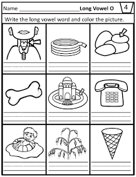 This page asks students to look at the words and choose 'oa' or 'ow' to complete the word. Long Vowel O Teams Worksheets Oa O E