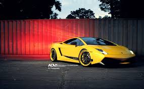 Lamborghini Gallardo Superleggera Featuring Black Custom Rims With Yellow Lips Lamborghini Gallardo Super Cars Lamborghini Pictures