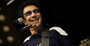 Viva la mamma!, il gatto e la volpe, l'isola che non c'è, rockcoccodrillo, il rock di capitan uncino, sono solo canzonette. Edoardo Bennato Biografia Recensioni Streaming Discografia Foto Ondarock