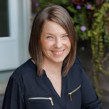 Darrah Smith's Instagram, Twitter & Facebook