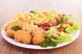 6 nuggets, 9 nuggets, 12 nuggets. Chicken Nuggets Pommes Frites Und Salat Stockfotos Freeimages Com