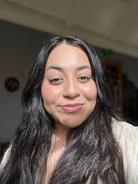 Natalie Robles's Instagram, Twitter & Facebook