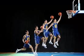 Cara memegang bola teknik melempar (passing) menggiring (drible) menembak (shooting) pivot materi bola basket materi bola basket beserta gambarnya materi bola basket beserta ukuran lapangan materi bola basket beserta gambar. Permainan Bola Basket Adalah Pengertian Sejarah Peraturan Dan Teknik Dasar Saturadar Com Portal Informasi Indonesia