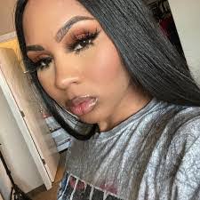 Olive Chaney's Instagram, Twitter & Facebook