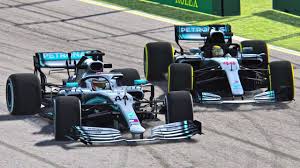 Toute l'actualité de la f1, les directs des gp et des essais, le calendrier, les résultats, les écuries et les pilotes, en images et en vidéos. Mercedes F1 2019 Vs Mercedes F1 2018 Melbourne Youtube