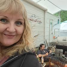 Are there any good thrillers that take place in Canada?